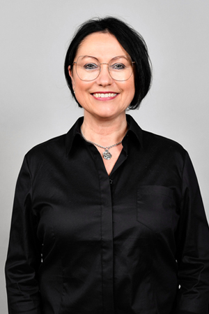 Anna Diekmann, Augenoptikerin